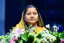 पीएमजीएसवाई की बदहाल सड़कों पर मंत्री लक्ष्मी राजवाड़े सख्त, गारंटी अवधि में शामिल सड़कों का निरीक्षण कर शीघ्र मरम्मत कराने के निर्देश, लापरवाही पर होगी कार्रवाई….. पीएमजीएसवाई की बदहाल सड़कों पर मंत्री लक्ष्मी राजवाड़े सख्त, गारंटी अवधि में शामिल सड़कों का निरीक्षण कर शीघ्र मरम्मत कराने के निर्देश, लापरवाही पर होगी कार्रवाई…..